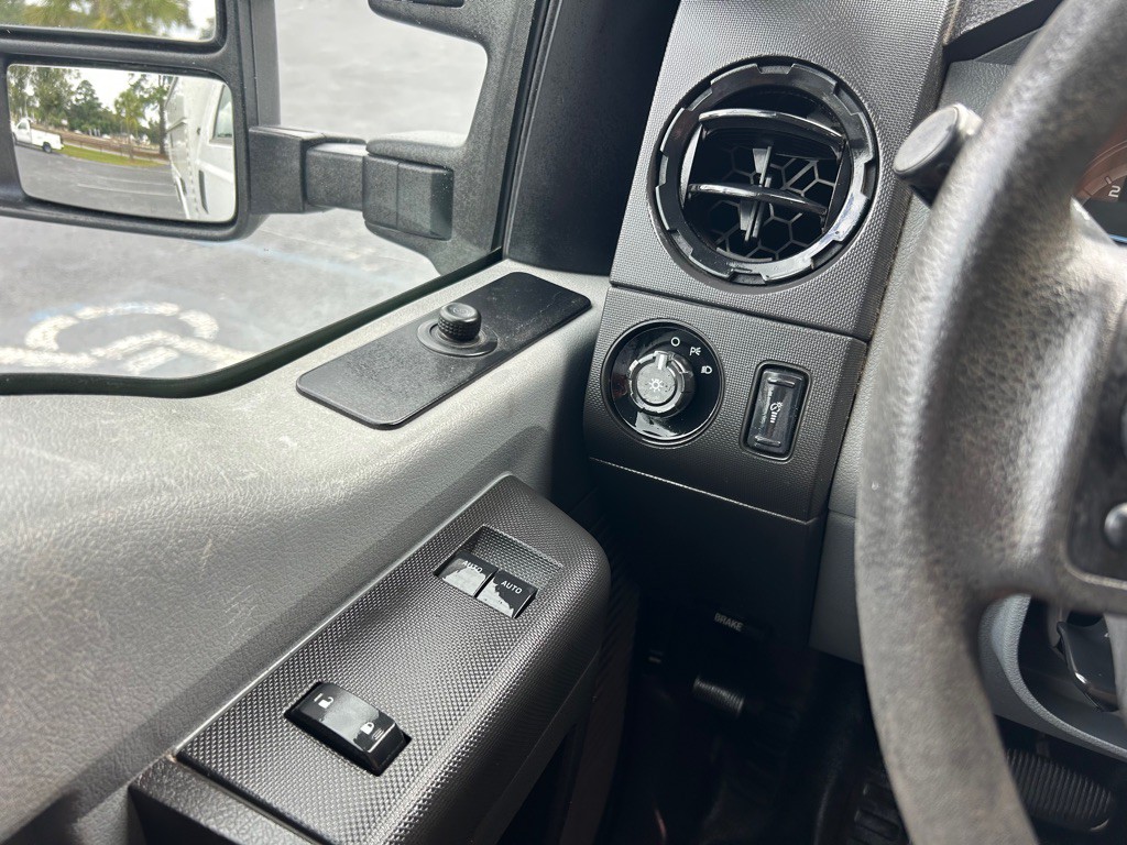 2016 Ford F-350 Image 46