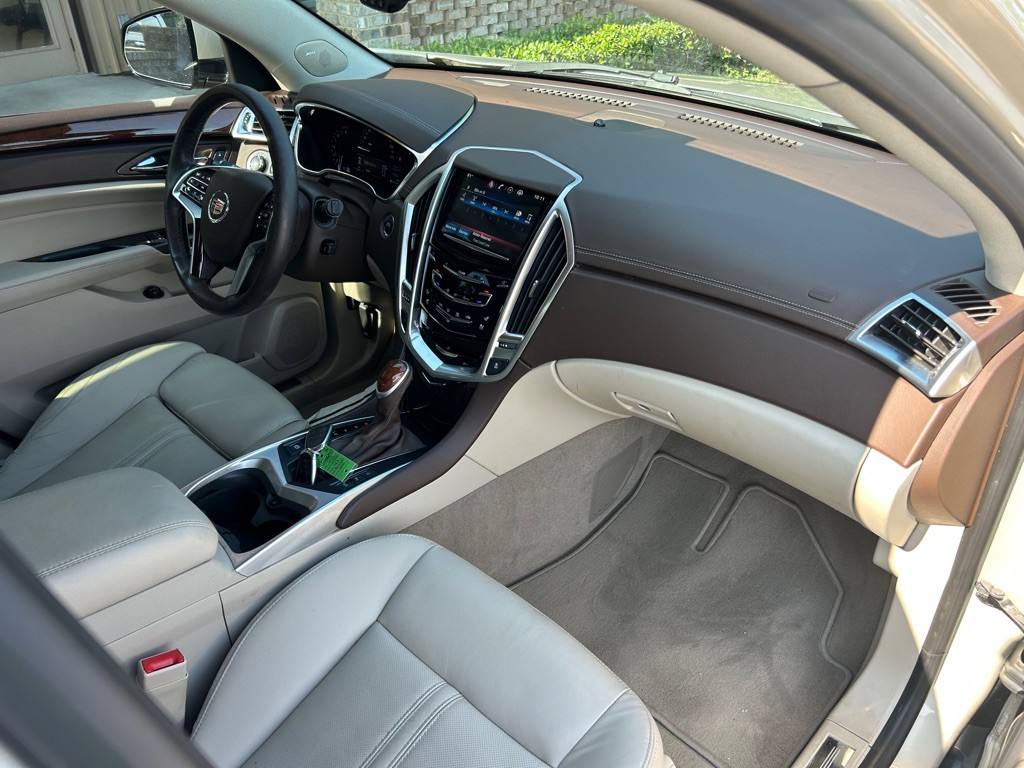 2015 Cadillac SRX Image 38