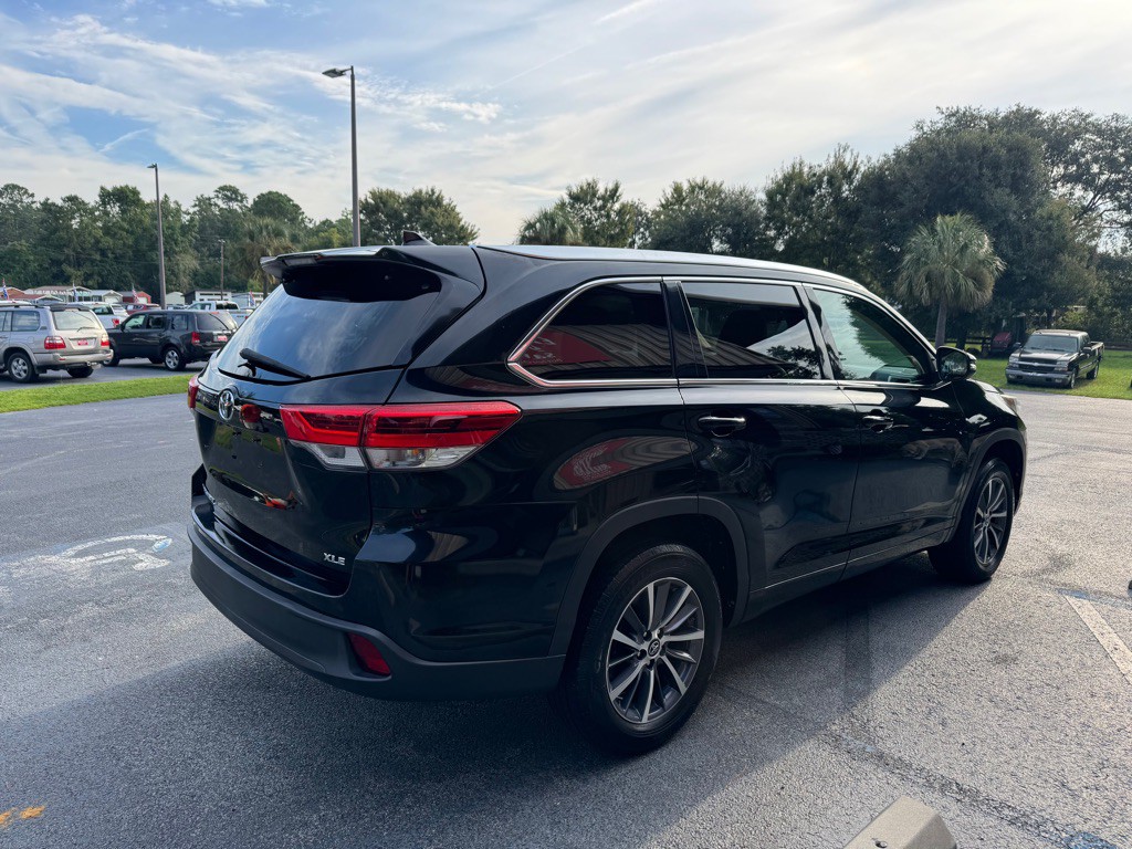 2018 Toyota Highlander Image 5