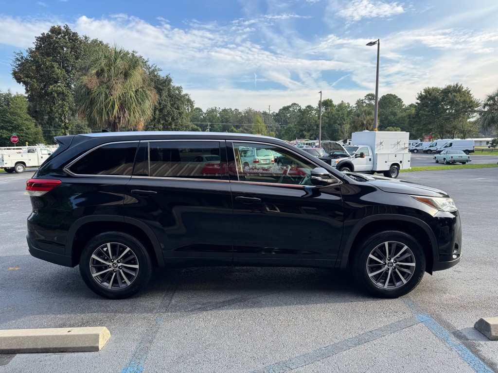 2018 Toyota Highlander Image 6