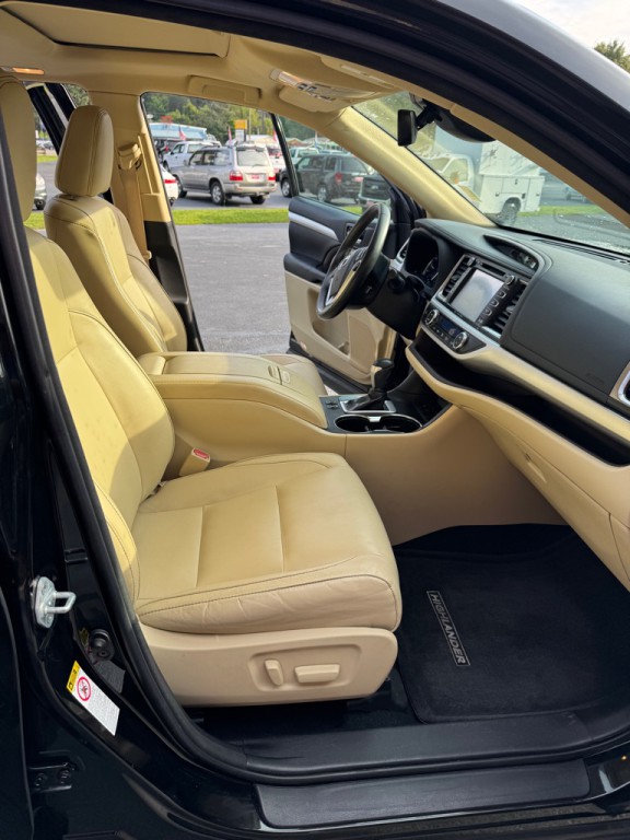 2018 Toyota Highlander Image 13