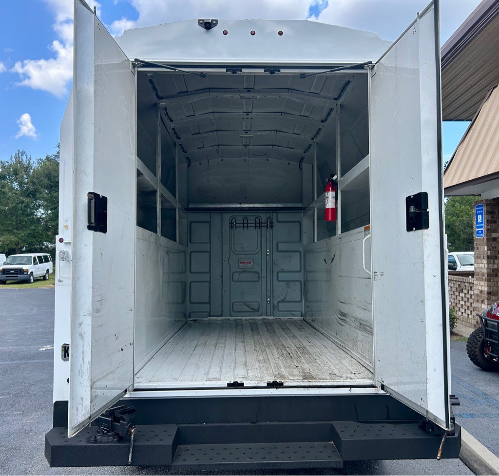 2019 Chevrolet Express Image 11