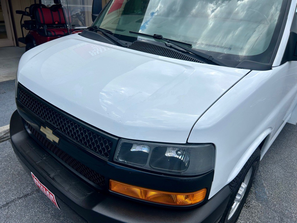 2019 Chevrolet Express Image 15