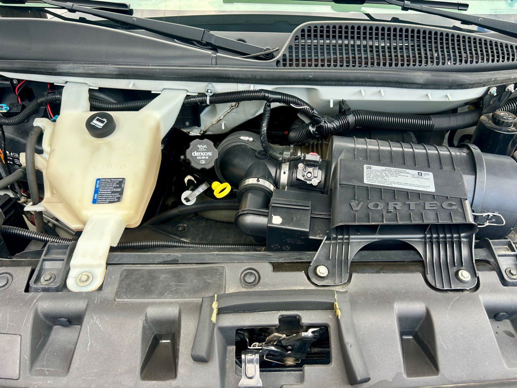 2019 Chevrolet Express Image 17