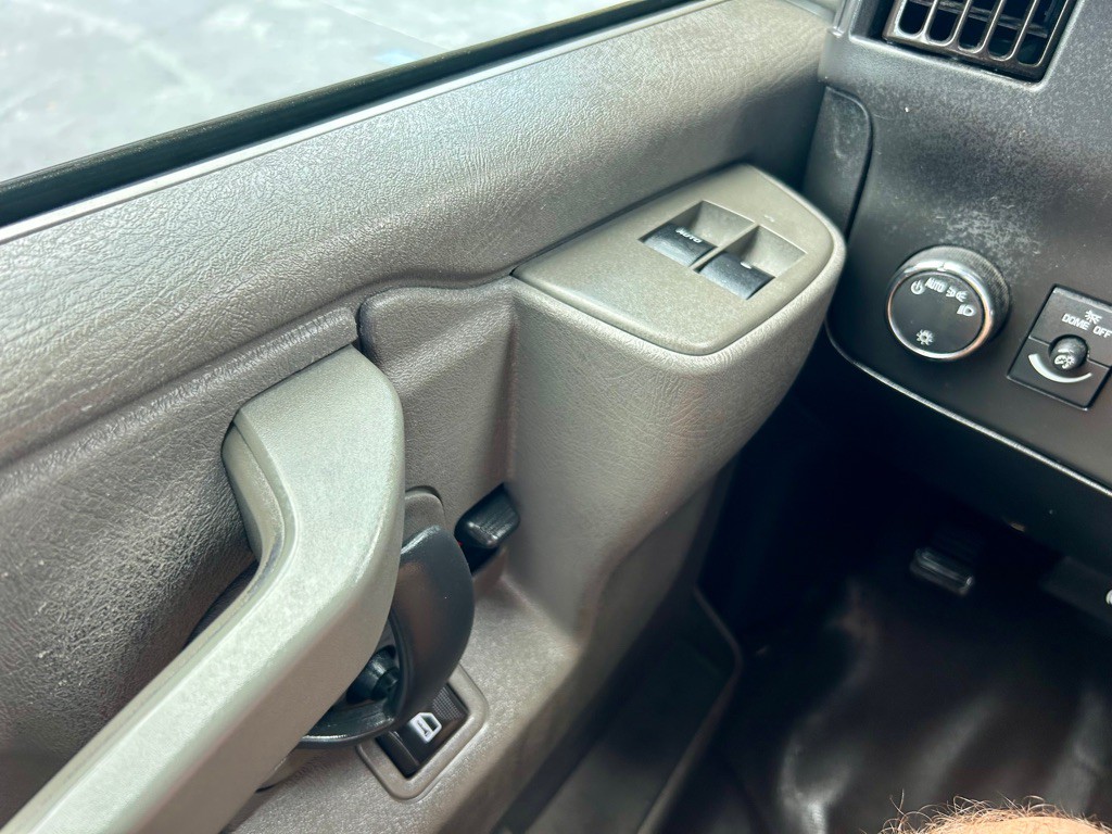 2019 Chevrolet Express Image 29