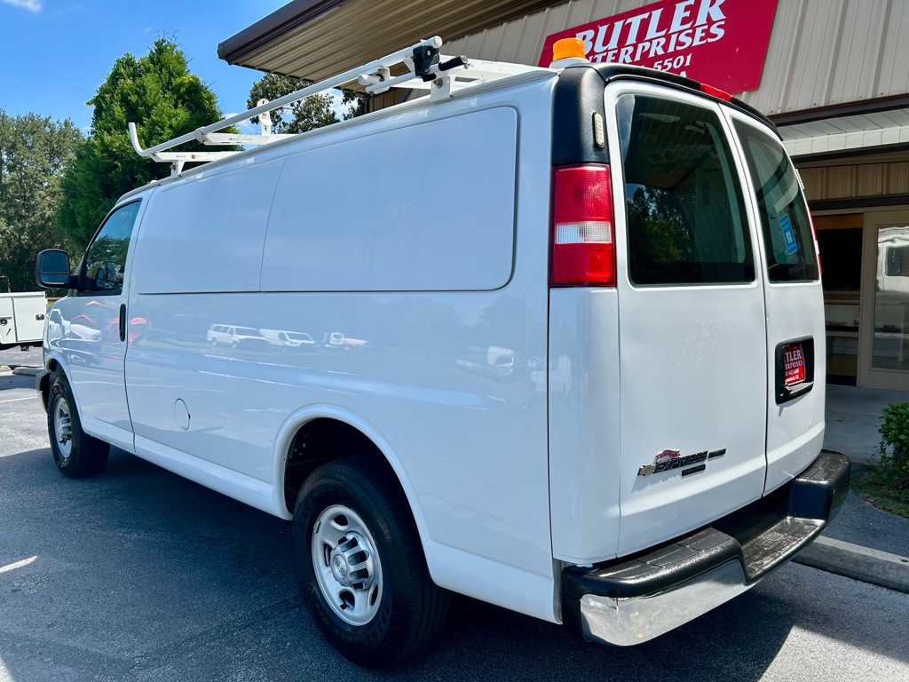 2016 Chevrolet Express Image 6