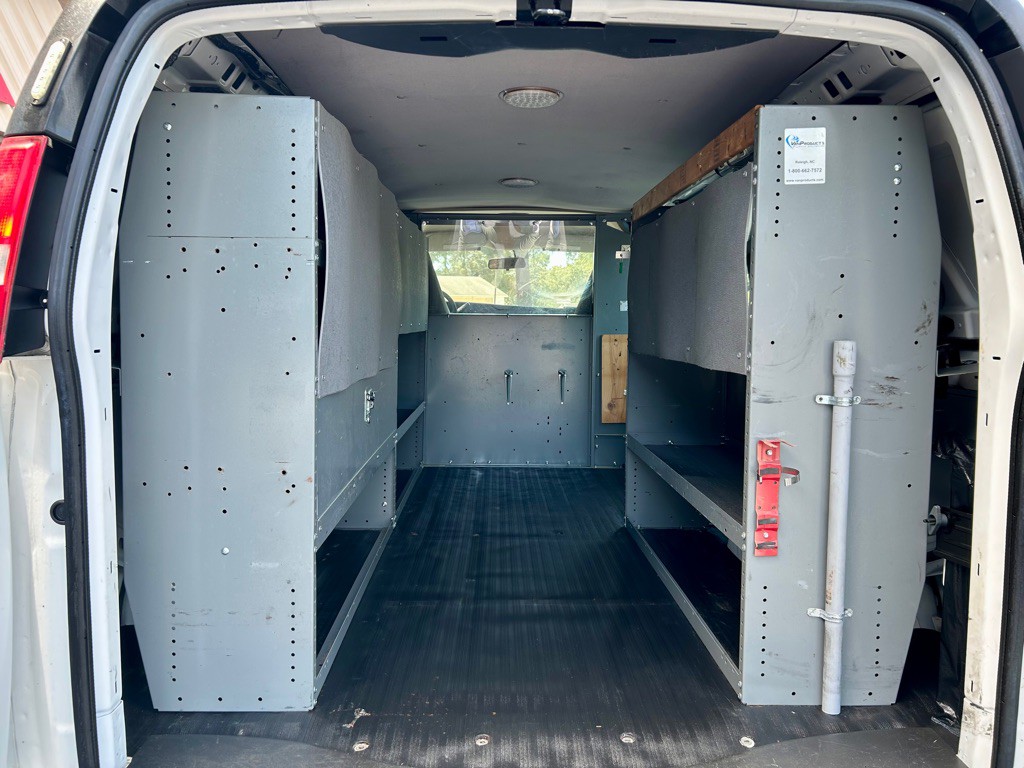 2016 Chevrolet Express Image 12