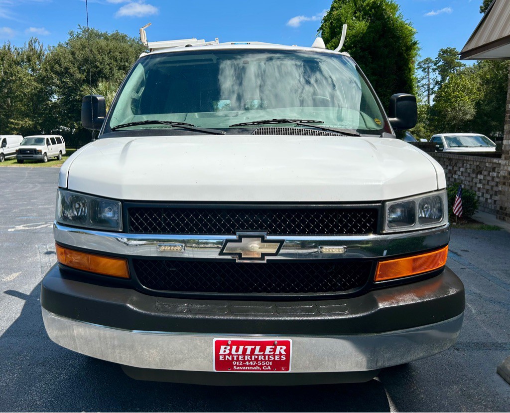 2016 Chevrolet Express Image 16