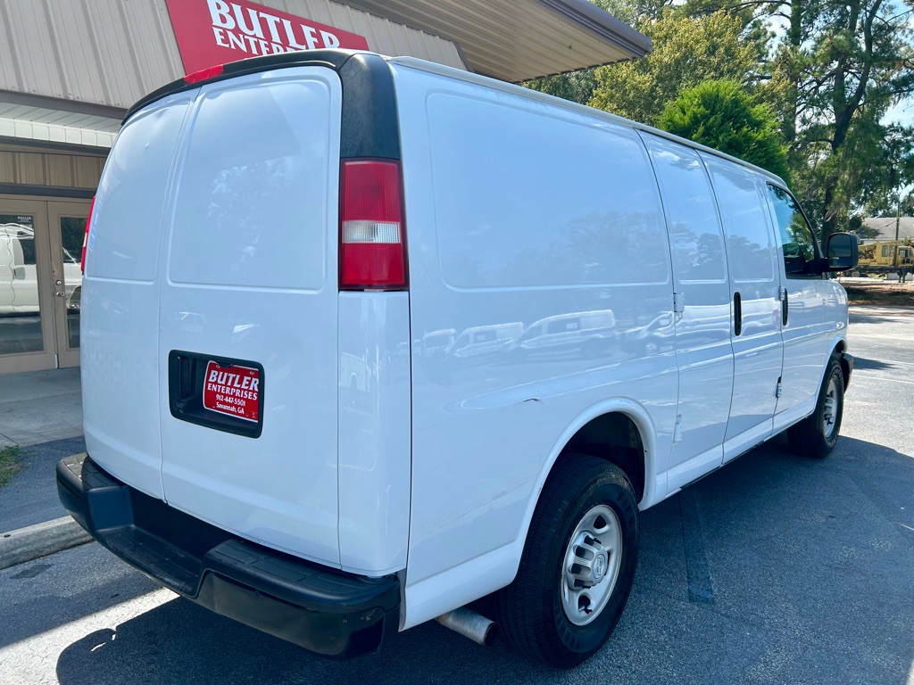2018 Chevrolet Express Image 6