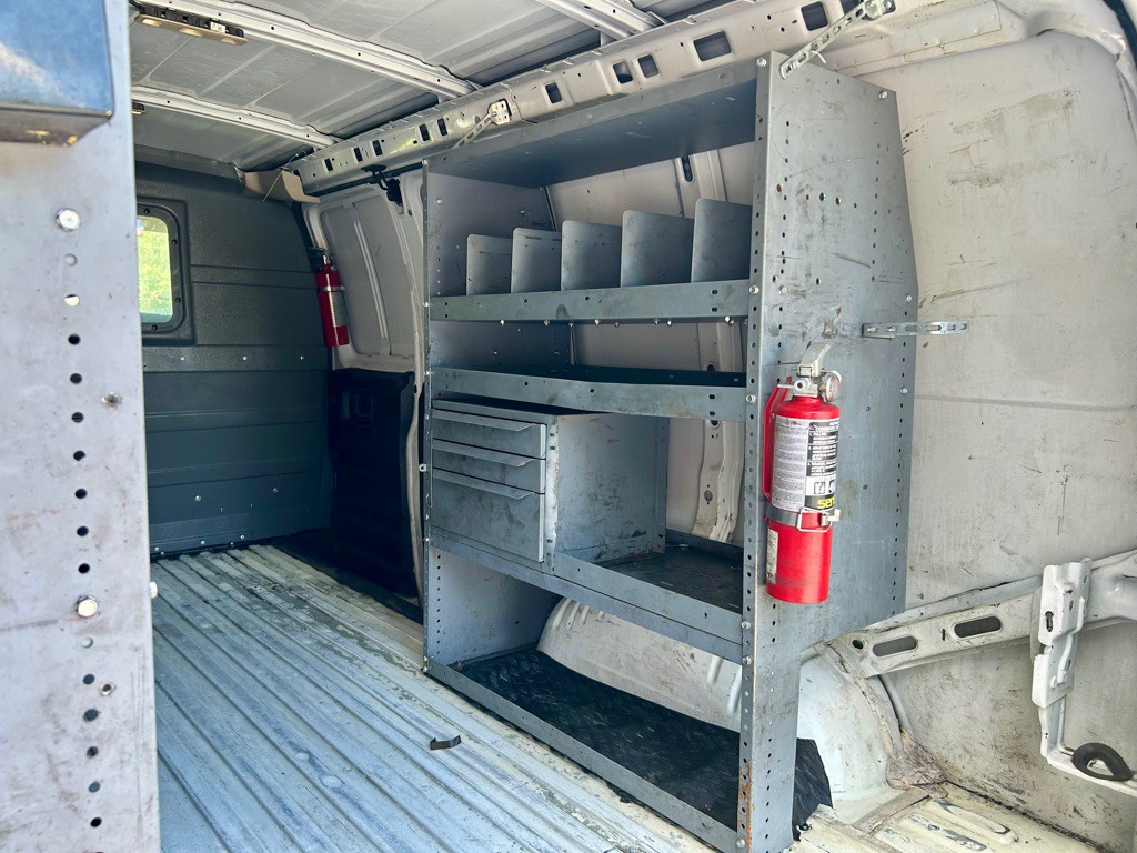 2018 Chevrolet Express Image 13