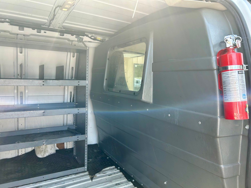 2018 Chevrolet Express Image 15
