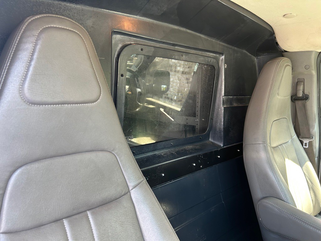 2018 Chevrolet Express Image 22