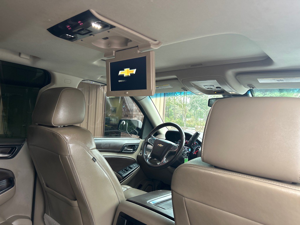 2017 Chevrolet Tahoe Image 19