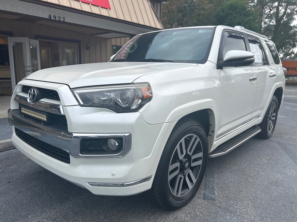 2016 Toyota 4Runner Image 2