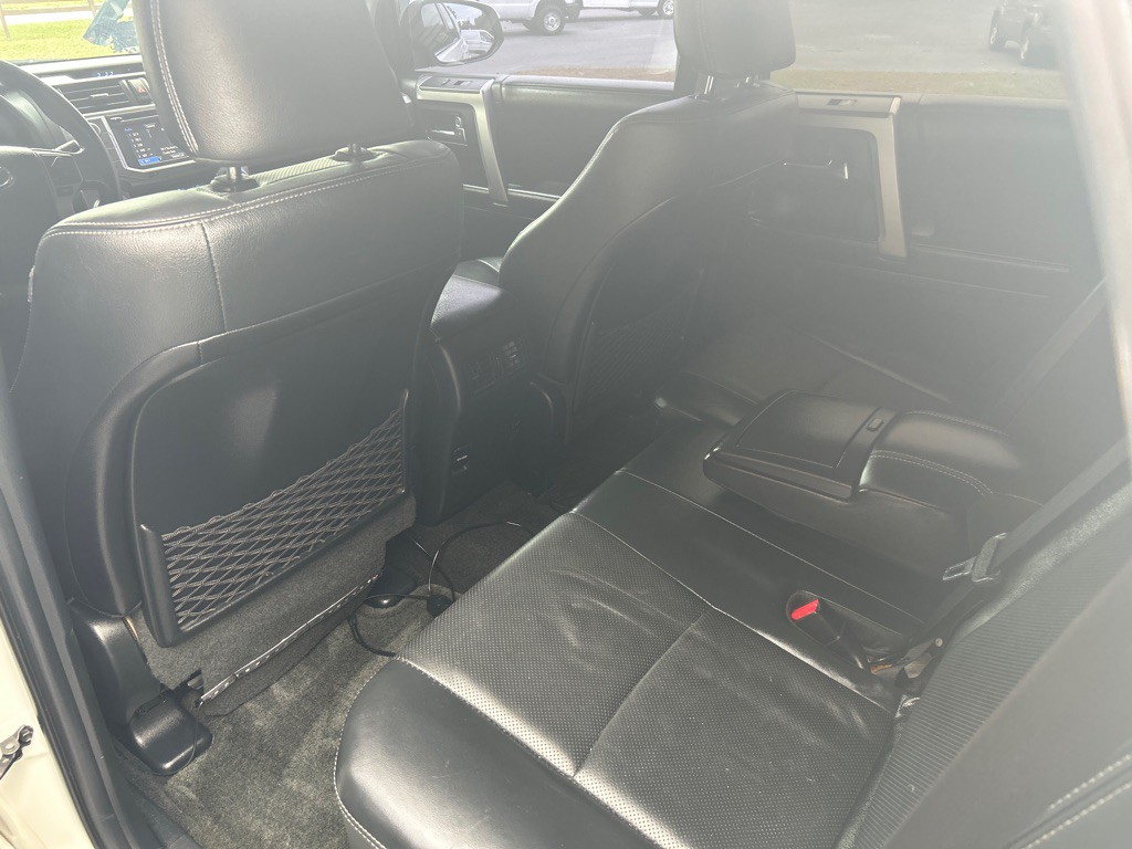 2016 Toyota 4Runner Image 11