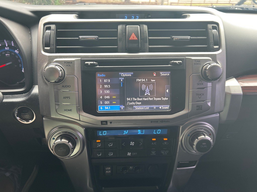 2016 Toyota 4Runner Image 16