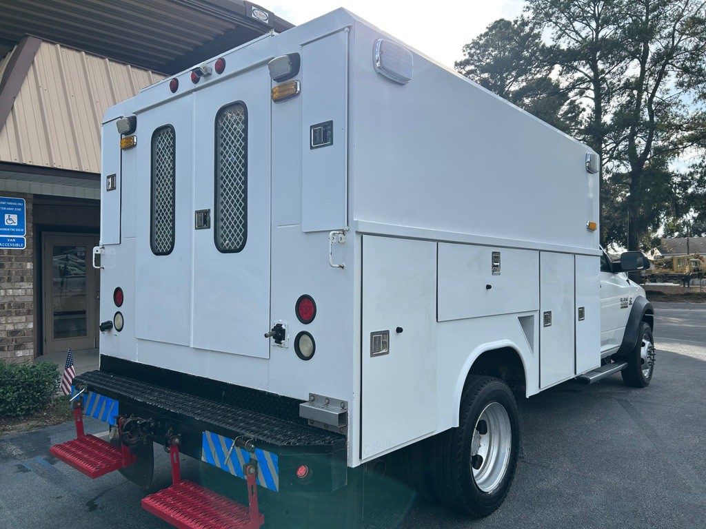 2014 RAM 4500 Image 6