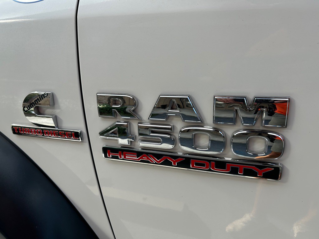 2014 RAM 4500 Image 30