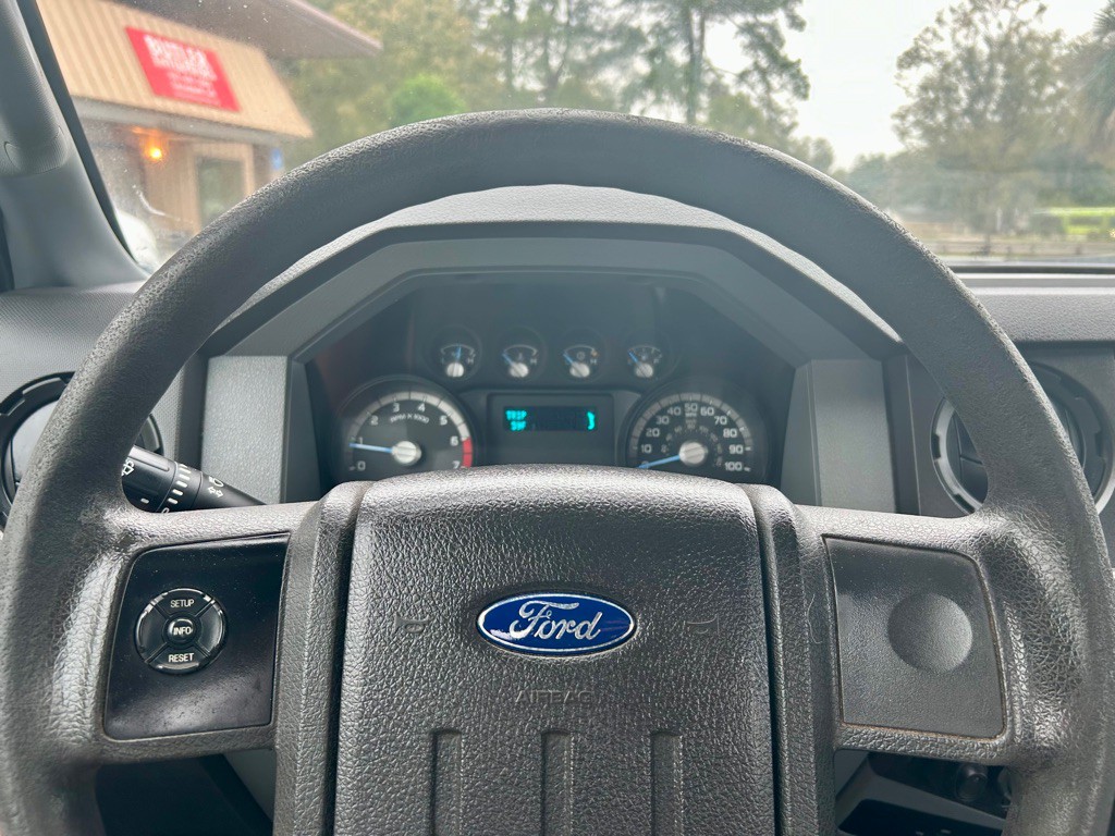 2015 Ford F-250 Image 24