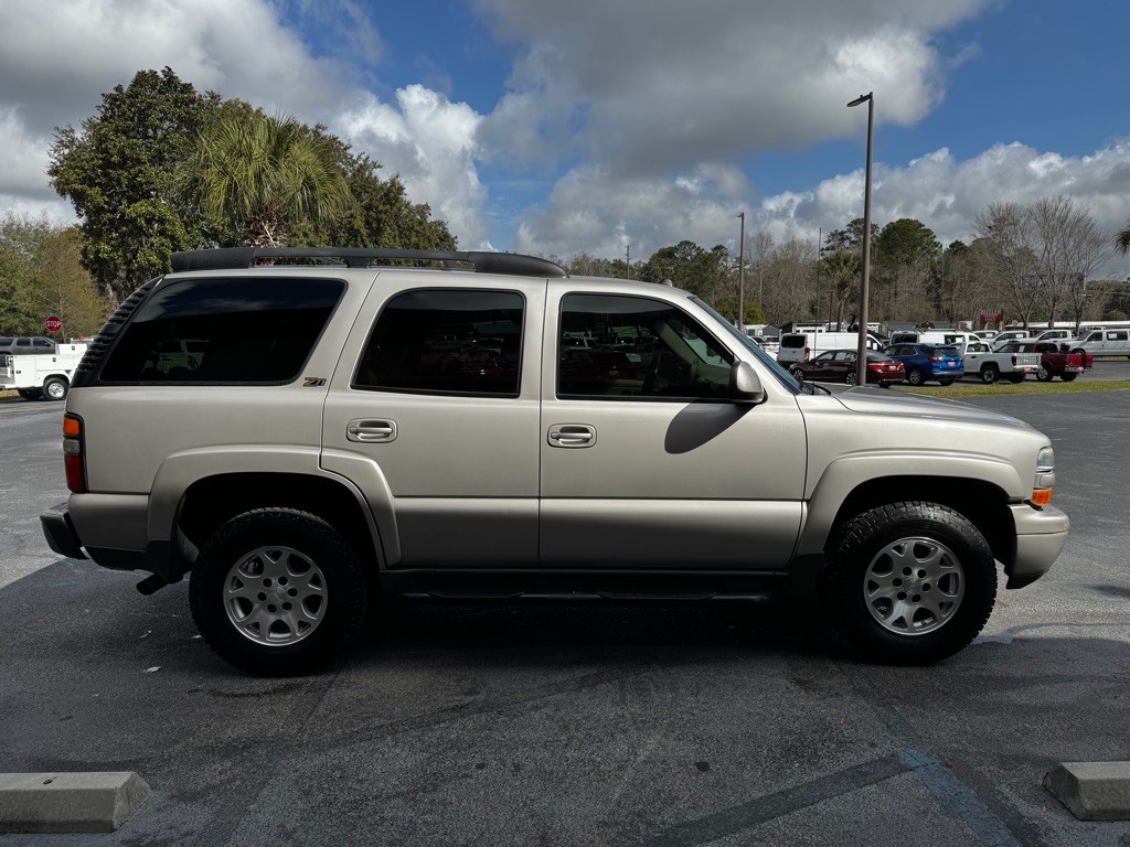 2004 Chevrolet Tahoe Image 6