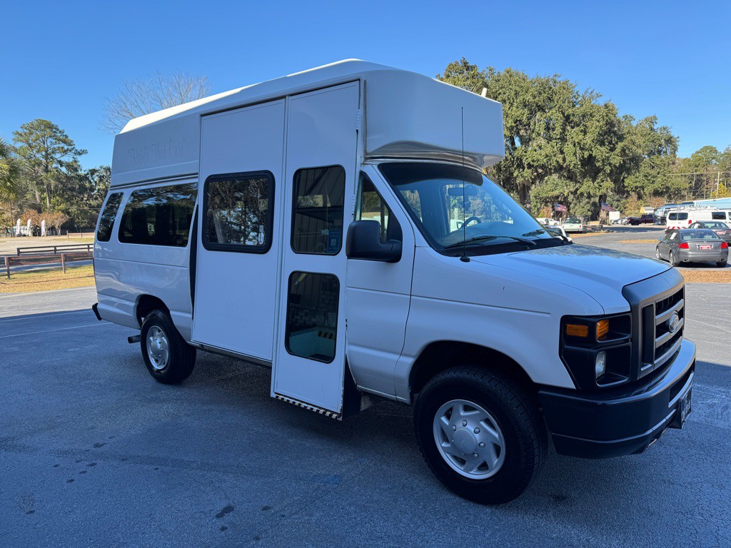 2008 Ford Econoline Image 6