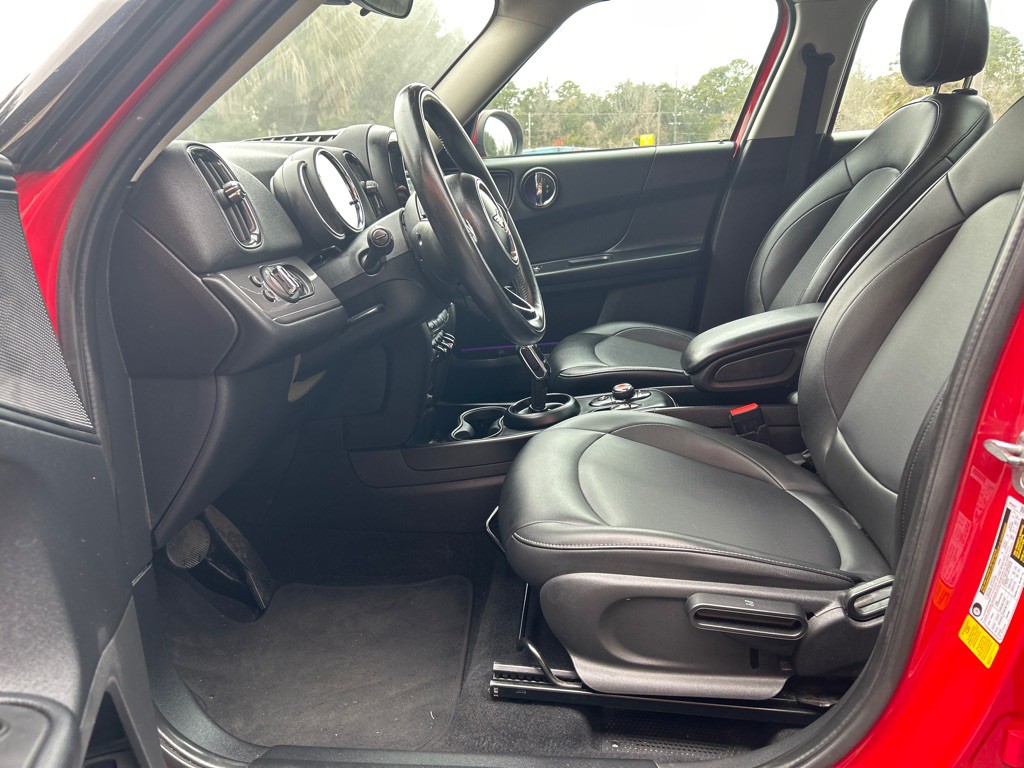 2020 MINI Cooper Image 10