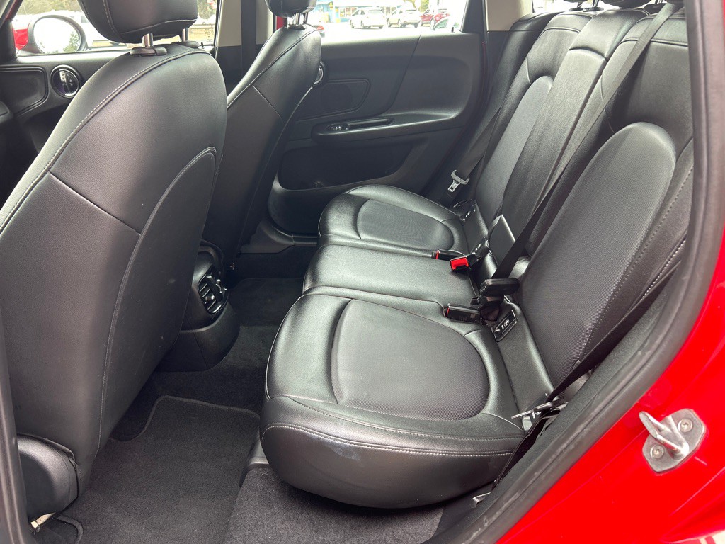 2020 MINI Cooper Image 12