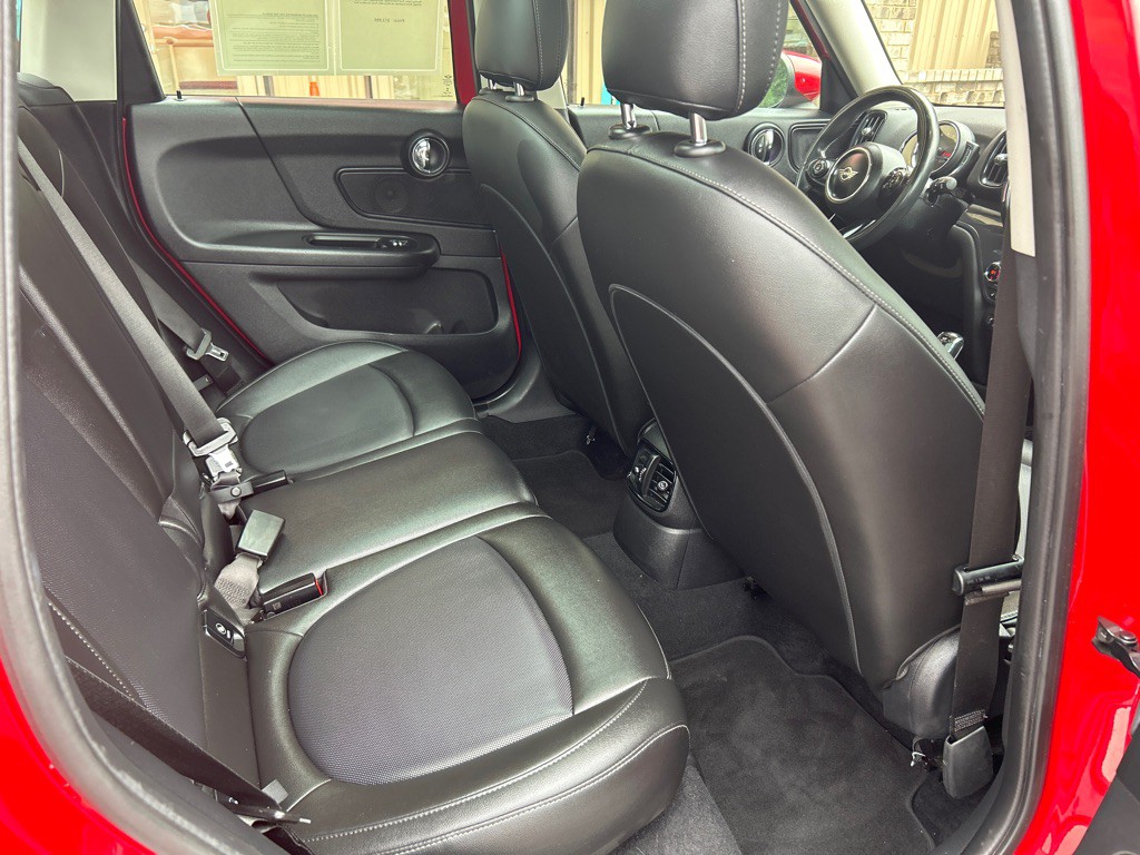 2020 MINI Cooper Image 15