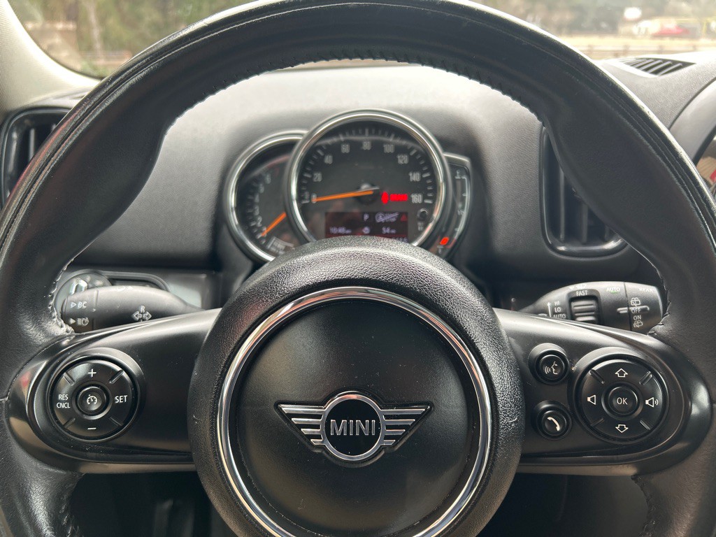 2020 MINI Cooper Image 17