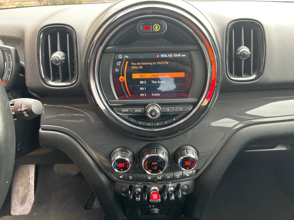 2020 MINI Cooper Image 18