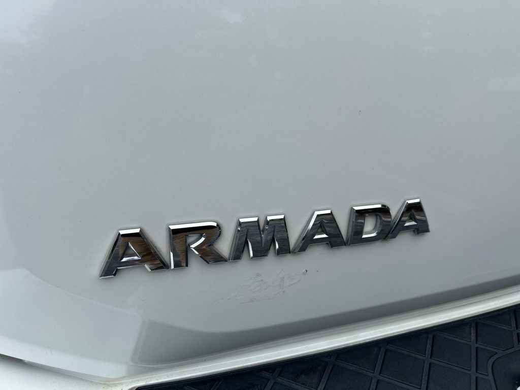 2015 Nissan Armada Image 9