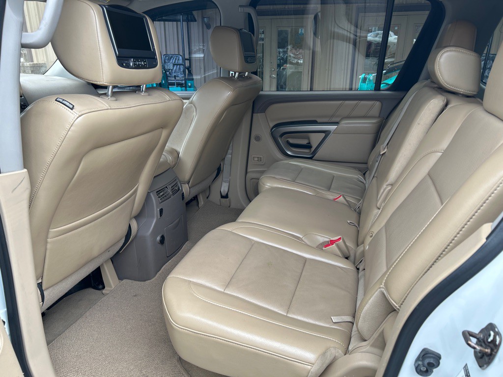 2015 Nissan Armada Image 14