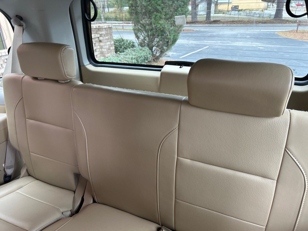 2015 Nissan Armada Image 15