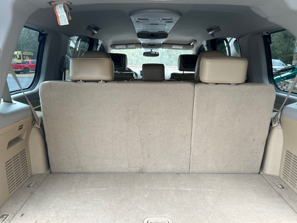 2015 Nissan Armada Image 17