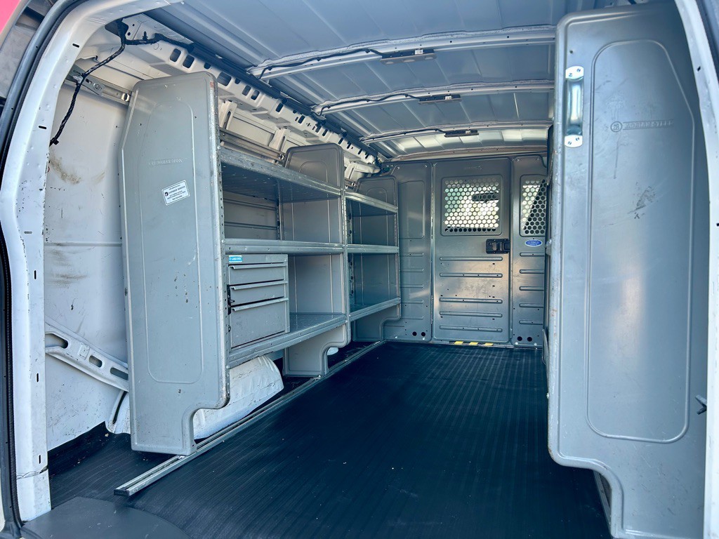 2022 Chevrolet Express Image 8