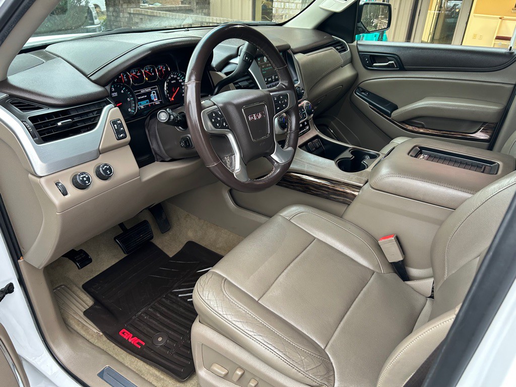 2017 GMC Yukon Image 10