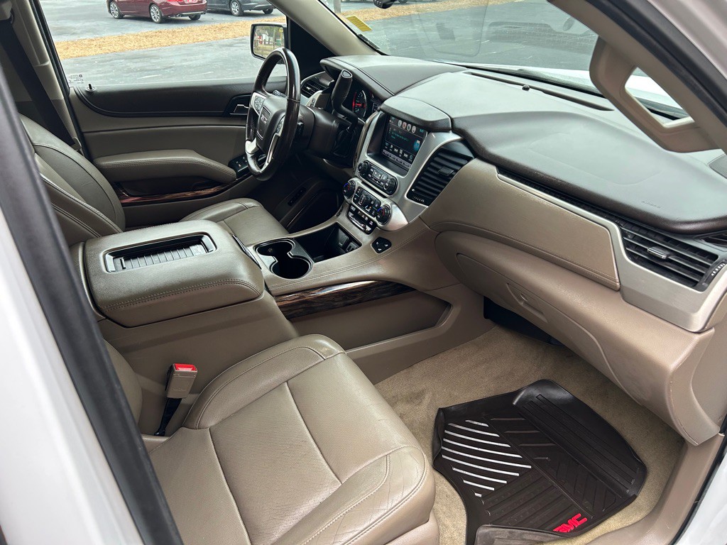 2017 GMC Yukon Image 17