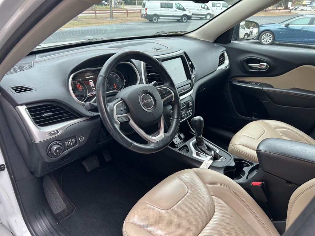 2016 Jeep Cherokee Image 17