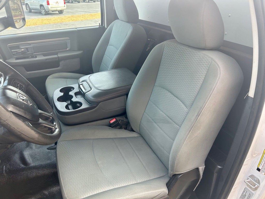 2016 RAM 5500 Image 32