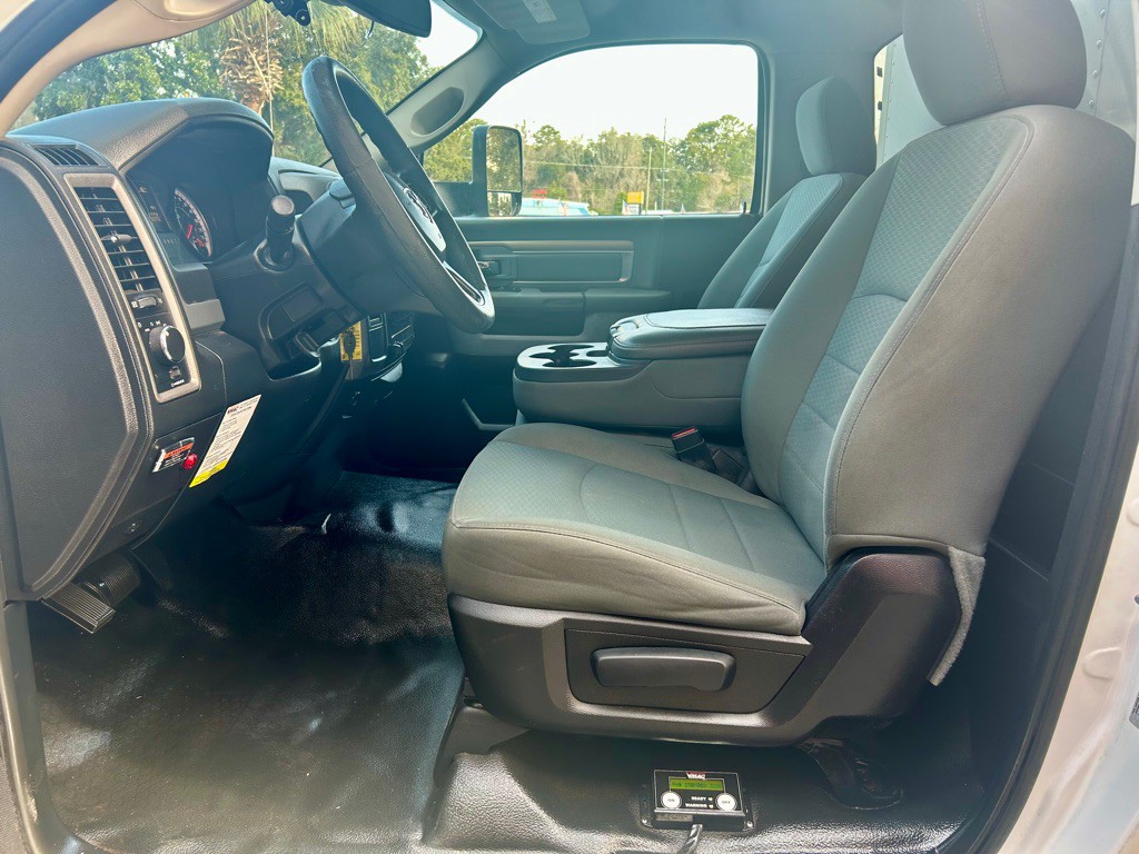 2016 RAM 5500 Image 34