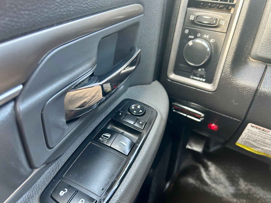 2016 RAM 5500 Image 43