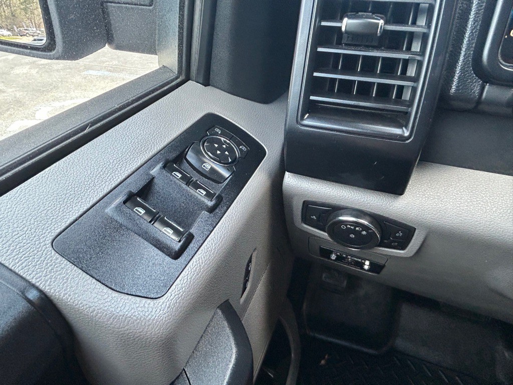 2016 Ford F-150 Image 27