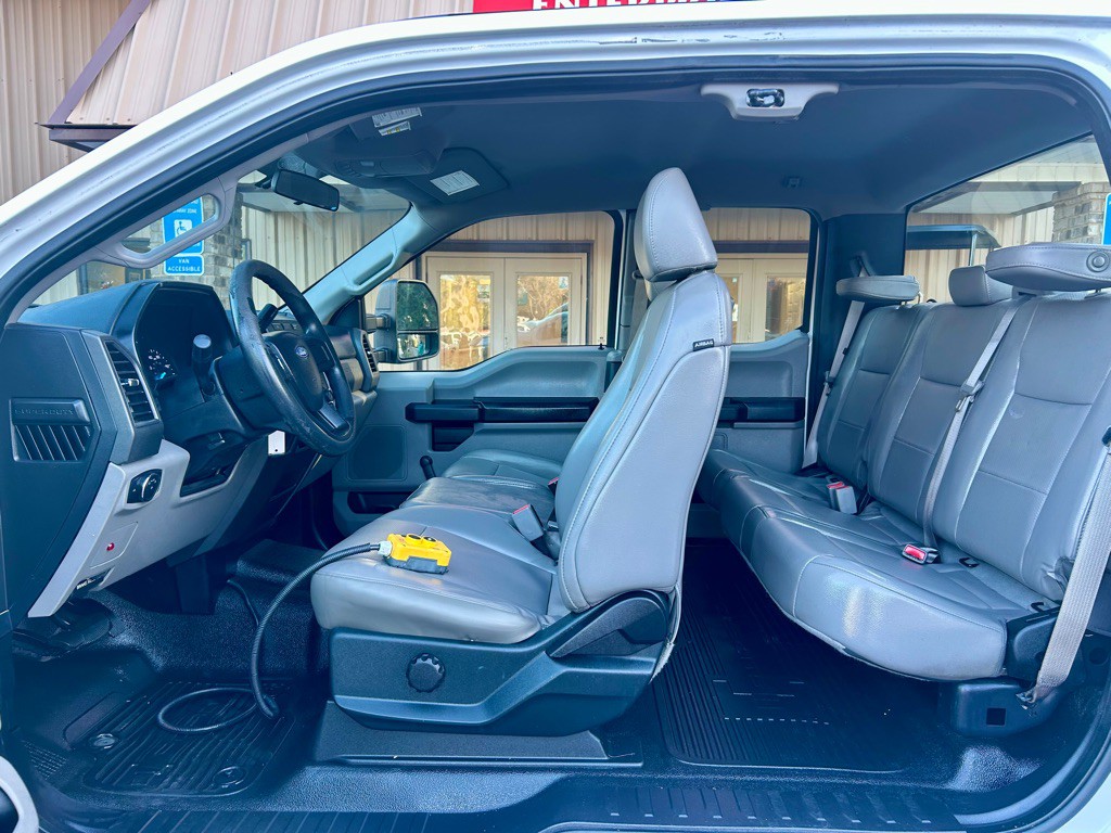 2017 Ford F-250 Image 19