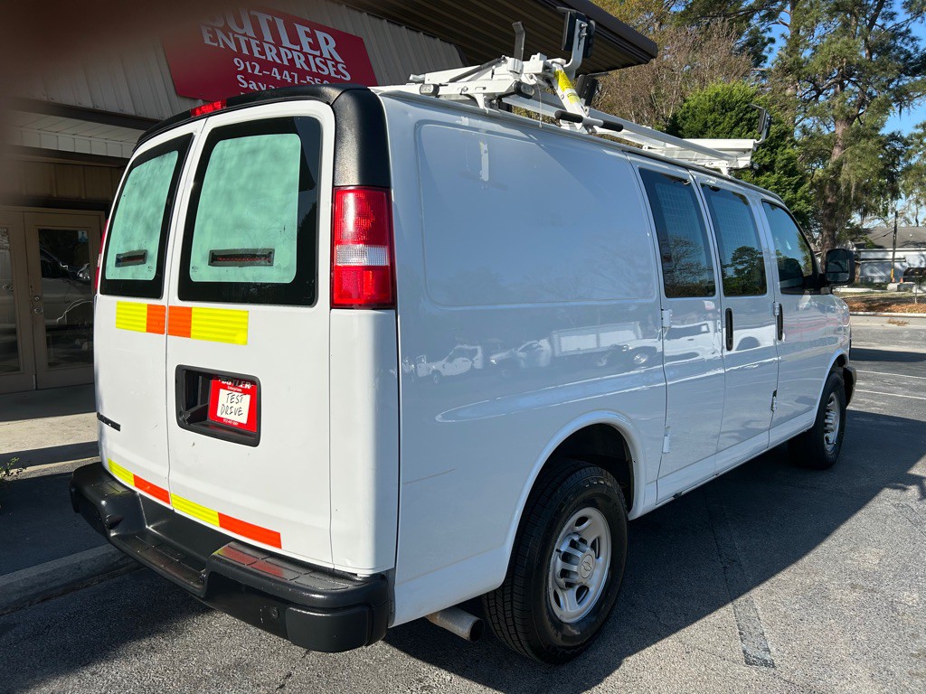 2018 Chevrolet Express Image 6
