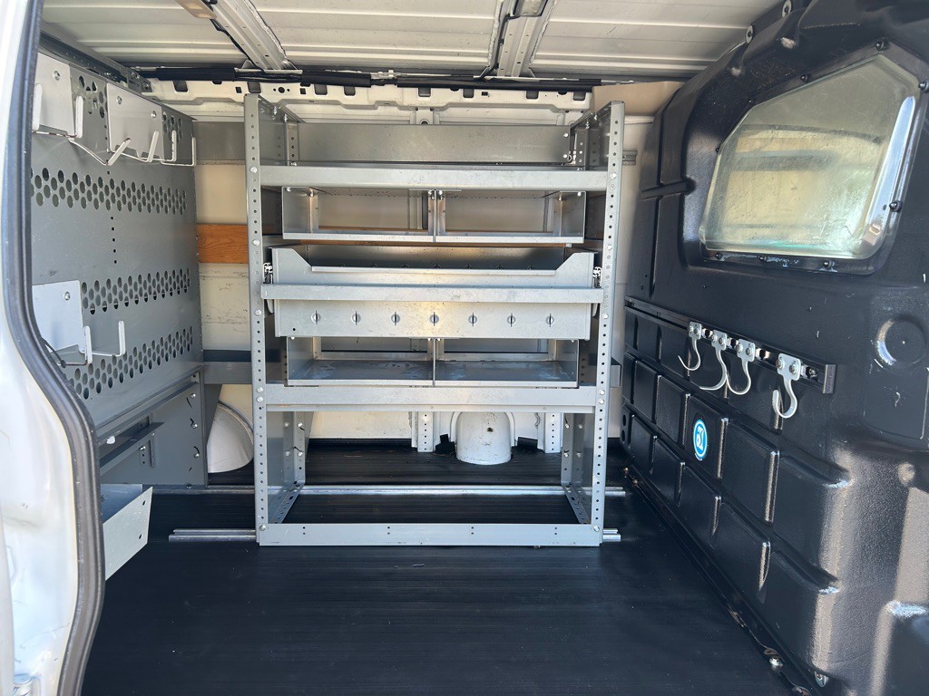 2018 Chevrolet Express Image 9