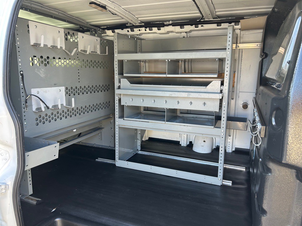 2018 Chevrolet Express Image 10