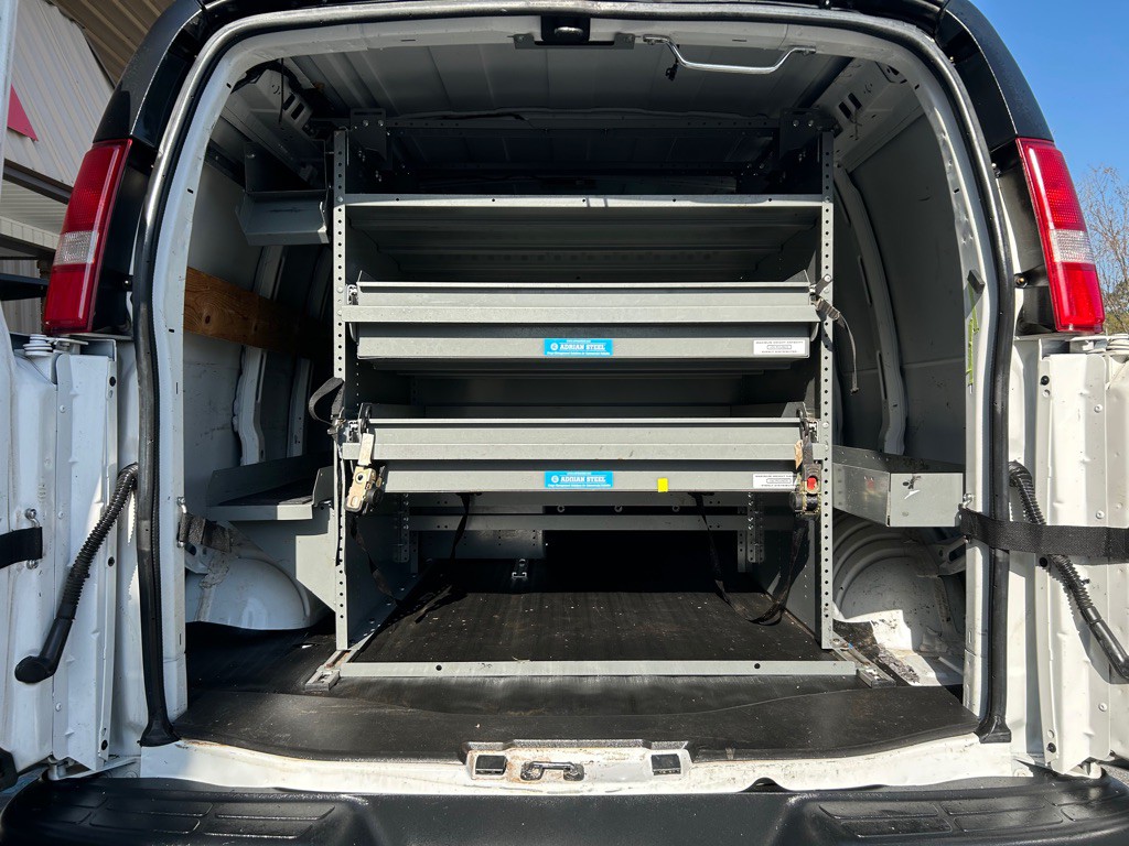 2018 Chevrolet Express Image 12