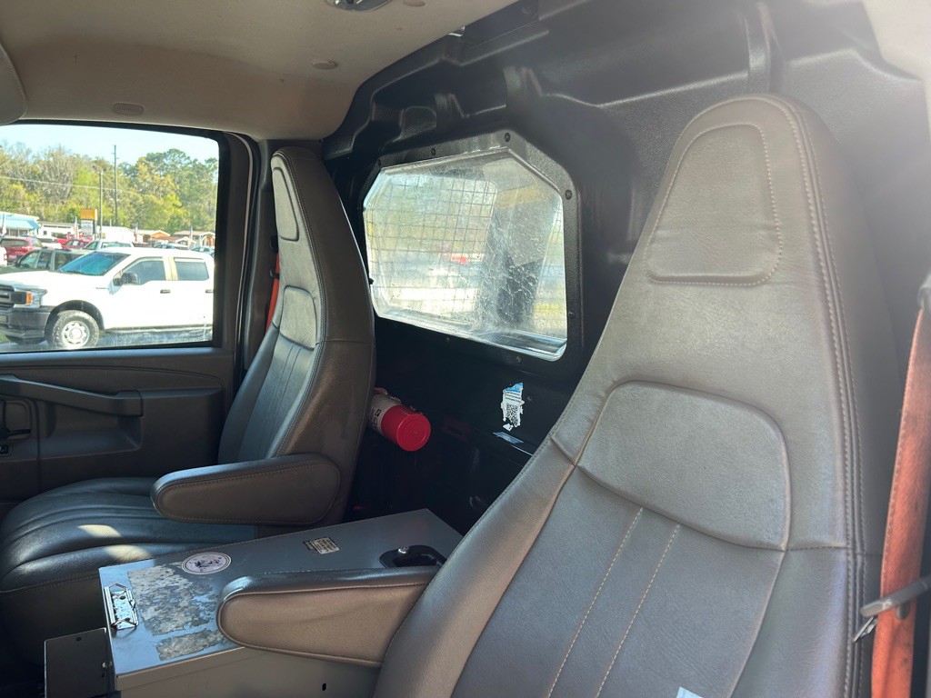 2018 Chevrolet Express Image 19