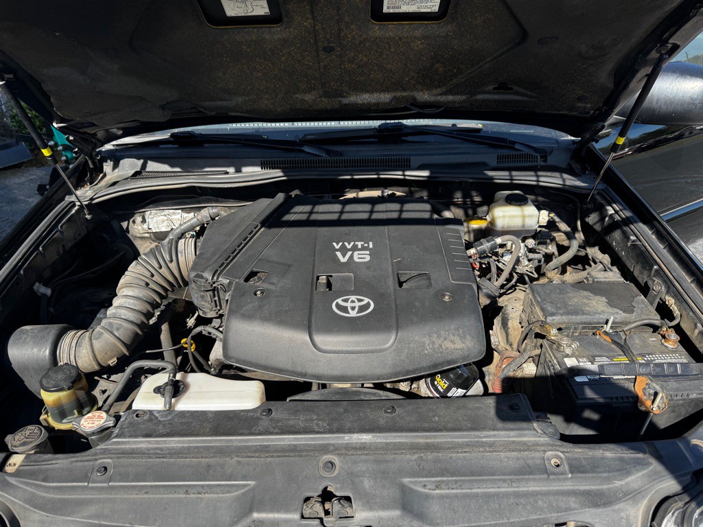 2006 Toyota 4Runner Image 18
