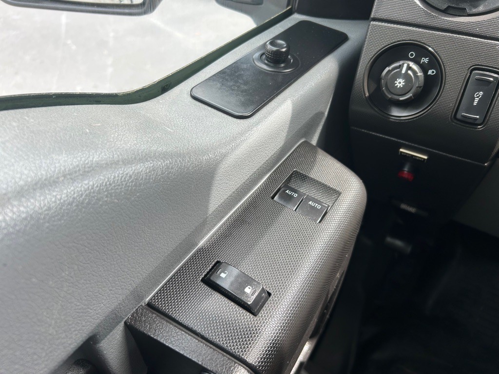 2016 Ford F-350 Image 20
